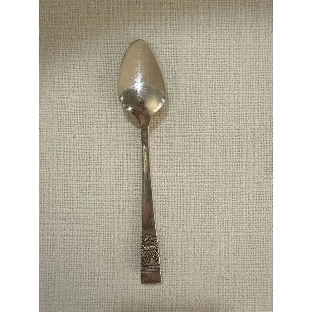 Oneida Community Silver Plate Coronation Dessert Spoon Silverplate EUC‎